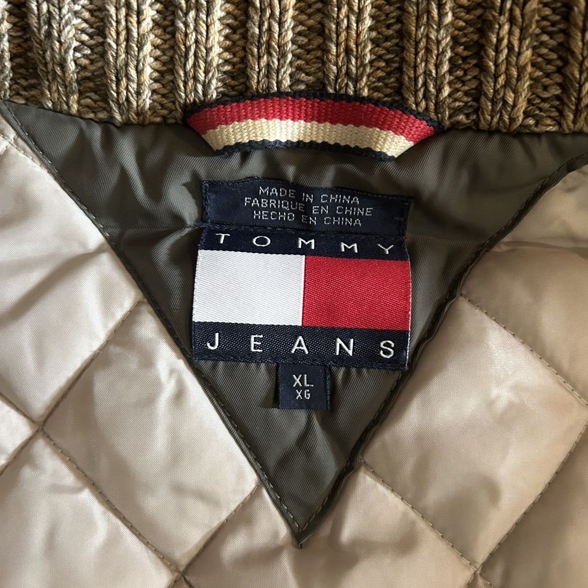 Tommy Hilfiger × Tommy Jeans × Vintage Vintage Tommy Hilfiger Padded Bomber Jacket Size US XL / EU 56 / 4 - 5 Thumbnail