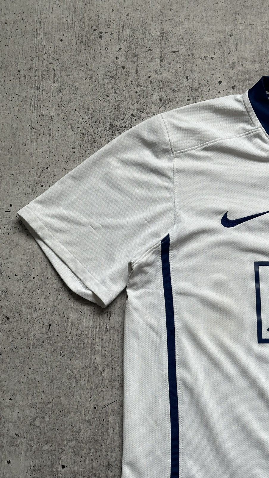 Nike 2008/09 Nike Manchester United Vintage Away Soccer Jersey Size US M / EU 48-50 / 2 - 4 Thumbnail