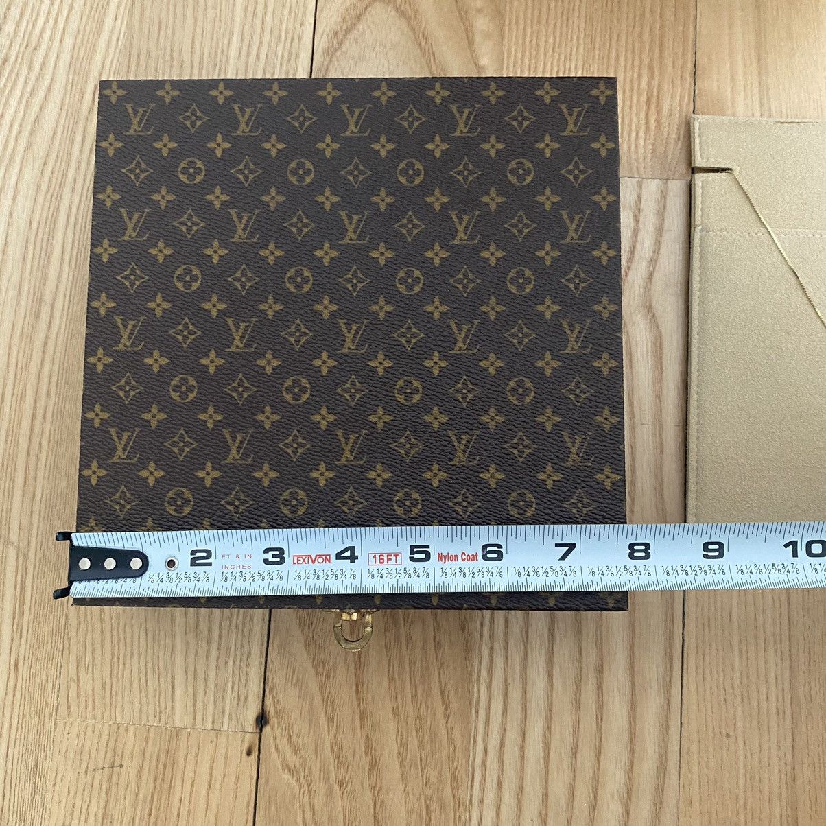 Louis Vuitton Louis Vuitton Jewelry Trunk Case Box Luggage Monogram Decor Size ONE SIZE - 16 Thumbnail
