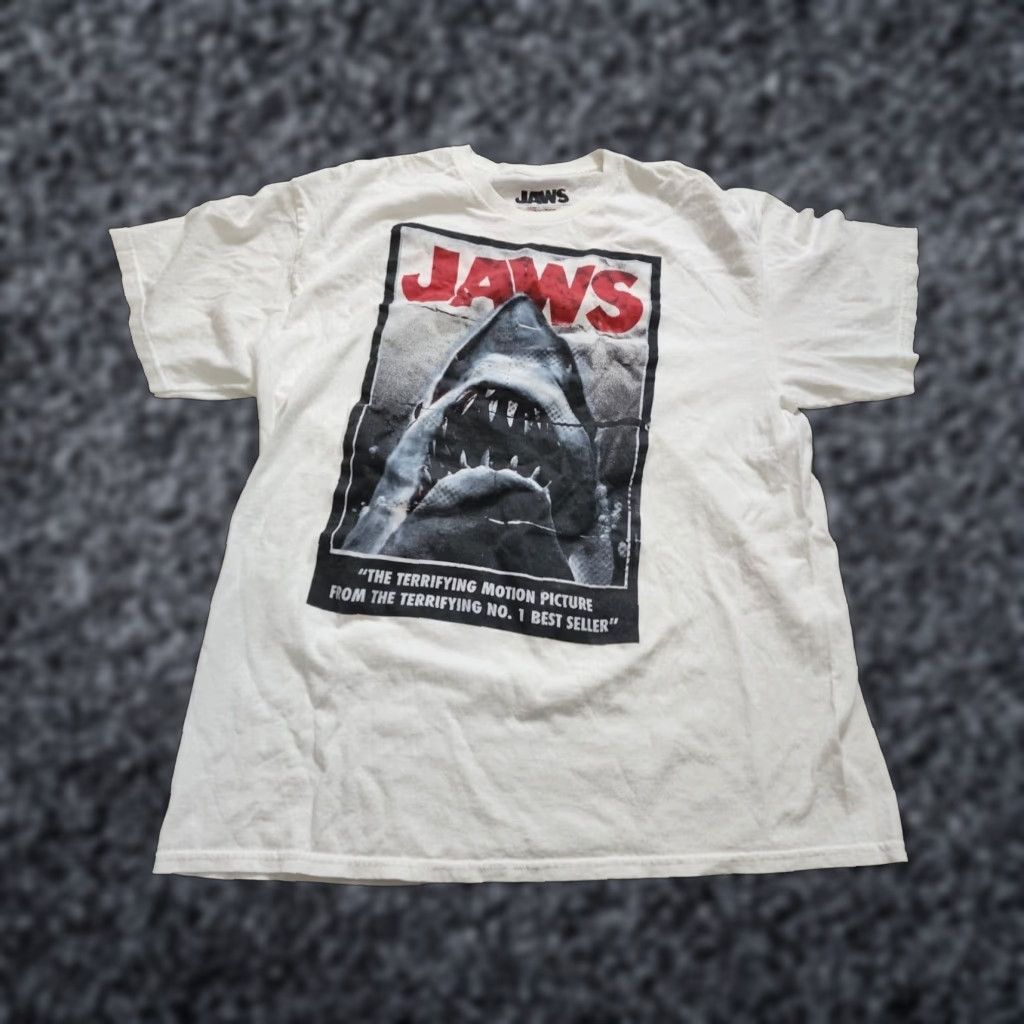 Vintage Universal Studios Horror Movie Jaws Authentic T Shirt White XL Mens Short Sleeve Crew Neck Size US XL / EU 56 / 4 - 1 Thumbnail