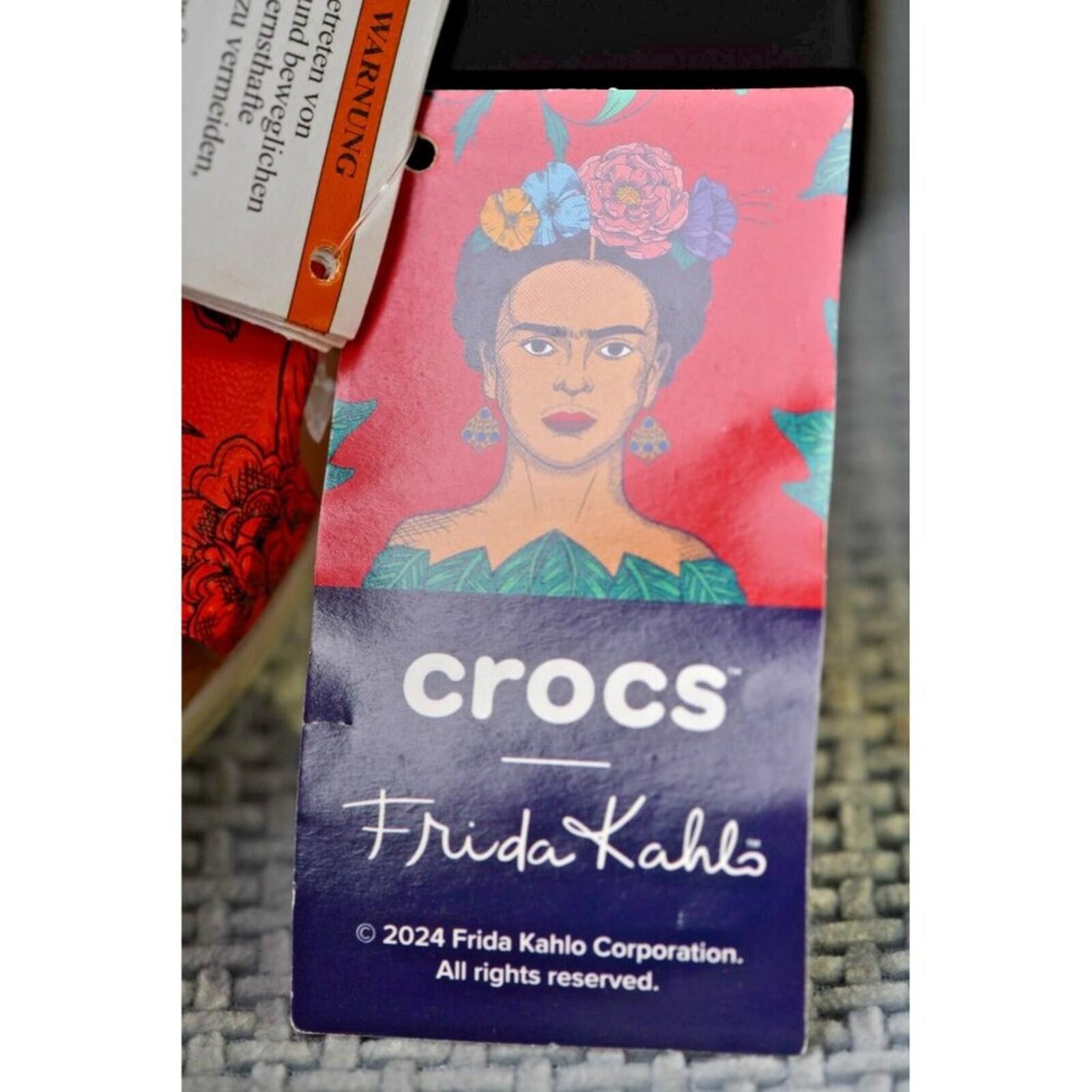 Crocs Crocs Frida Kahlo Classic Clog | 209450-2Y2 Rare size! Size US 5 / IT 35 - 5 Thumbnail