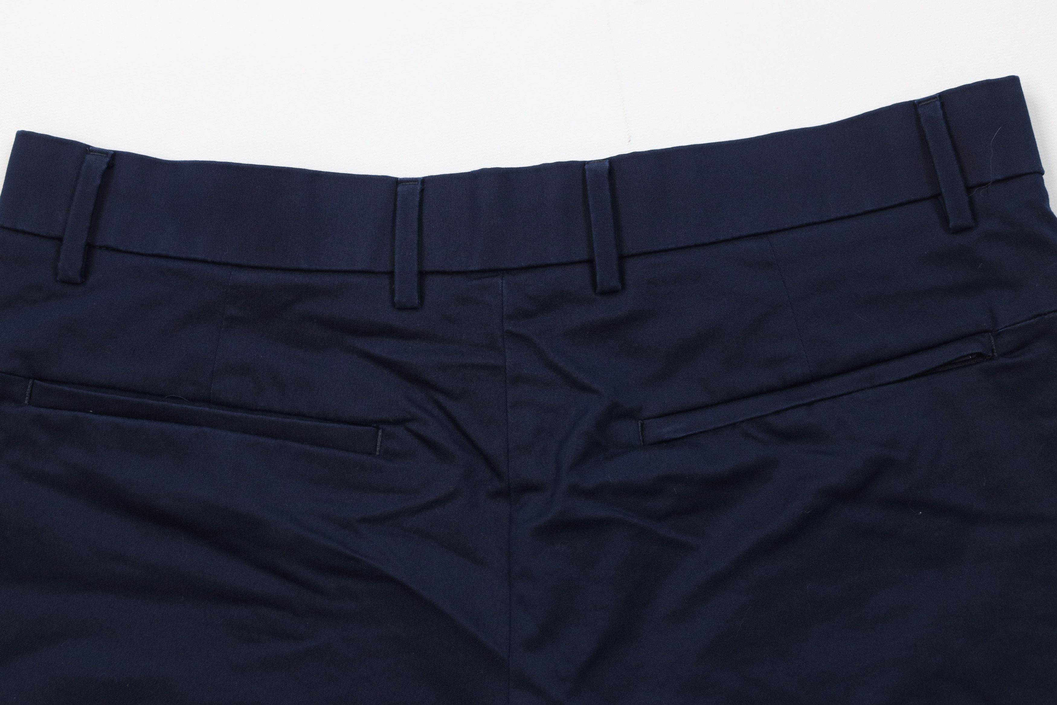 Banana Republic Banana Republic Aiden Tech Above Knee Chino Shorts Navy Blue Size US 33 - 9 Thumbnail