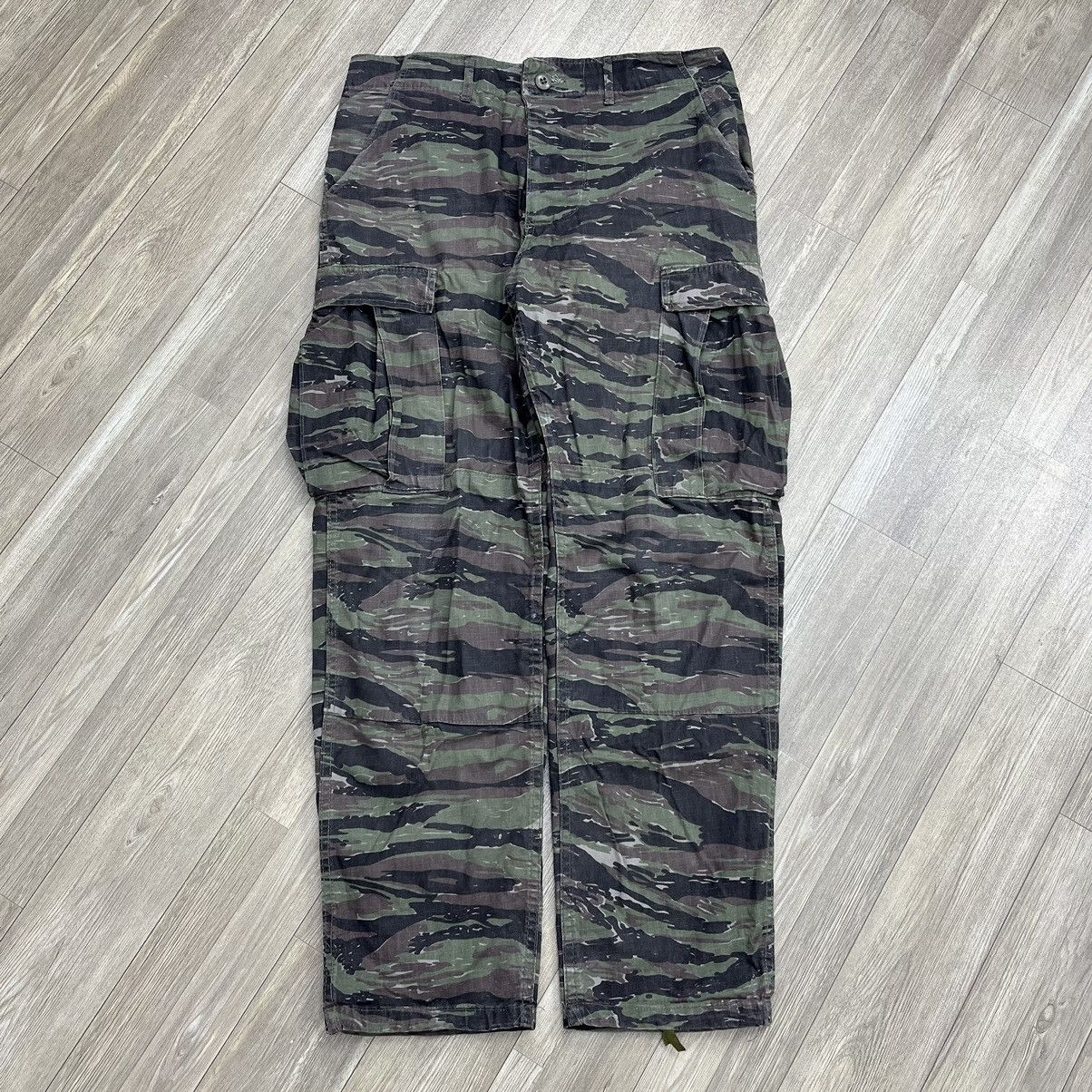 Vintage Vintage Trouser Combat Camouflage Tiger Stripe Cargo Pants Size US 33 - 3 Thumbnail