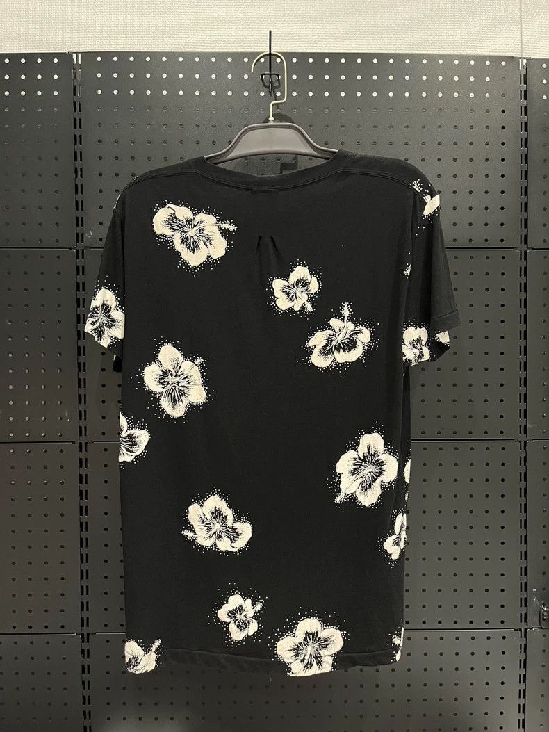 Yves Saint Laurent Saint Laurent Floral short sleeves 2502-Nextarrow Size US M / EU 48-50 / 2 - 2 Thumbnail
