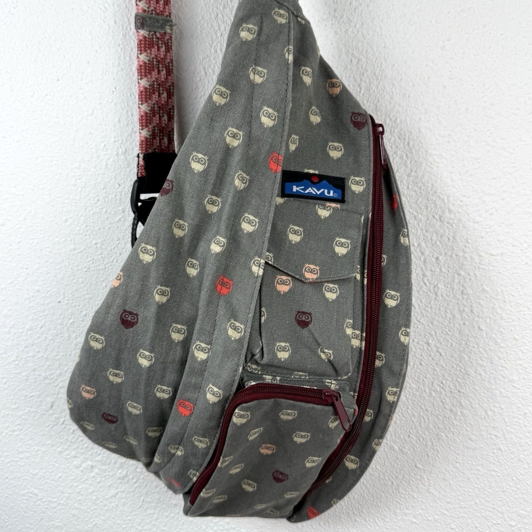 KAVU KAVU Rope Sling Bag Crossbody Gray Owls Nature Hiking Adjustable Shirt? Size ONE SIZE - 3 Thumbnail