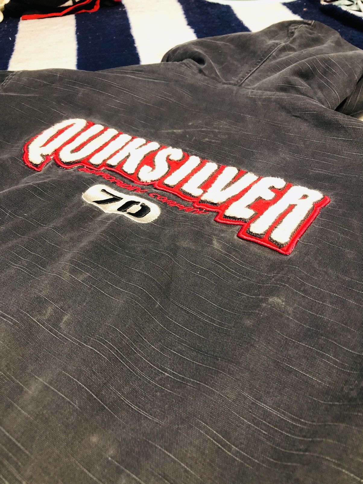 Quiksilver × Vintage Vintage Quiksilver Embroidered Spell Out Hoodie Sweater Size US XL / EU 56 / 4 - 5 Thumbnail