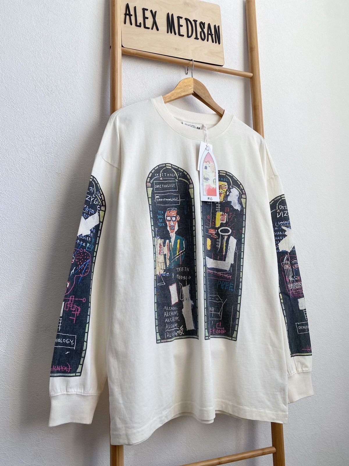 H&M × Jean-Michel Basquiat × Who Decides War WHO DECIDES WAR x BASQUIAT x H&M LONG SLEEVE RELAXED T-SHIRT Size US M / EU 48-50 / 2 - 2 Thumbnail