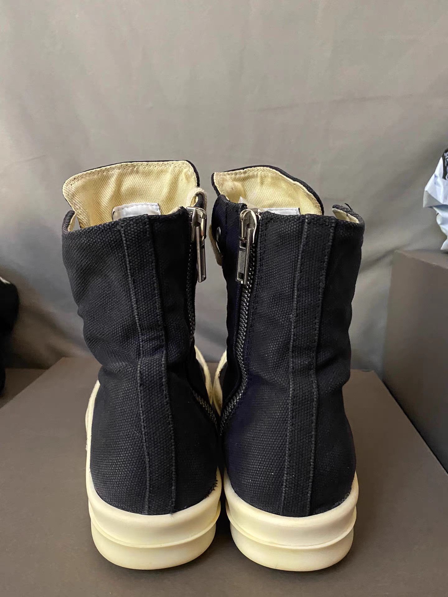 Rick Owens Rick Owens DRKSHDW Canvas Low Top Sneakers Size US 8 / EU 41 - 2 Thumbnail