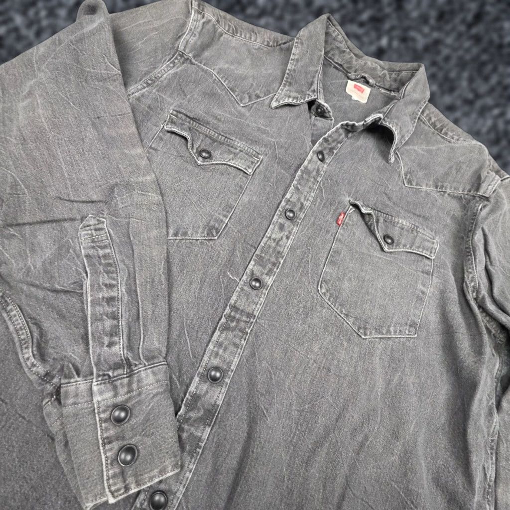 Levi's Levi's Denim Shirt Mens Medium Gray Black Pearl Snap Western Chambray Denim Shirt Size M / US 6-8 / IT 42-44 - 1 Thumbnail