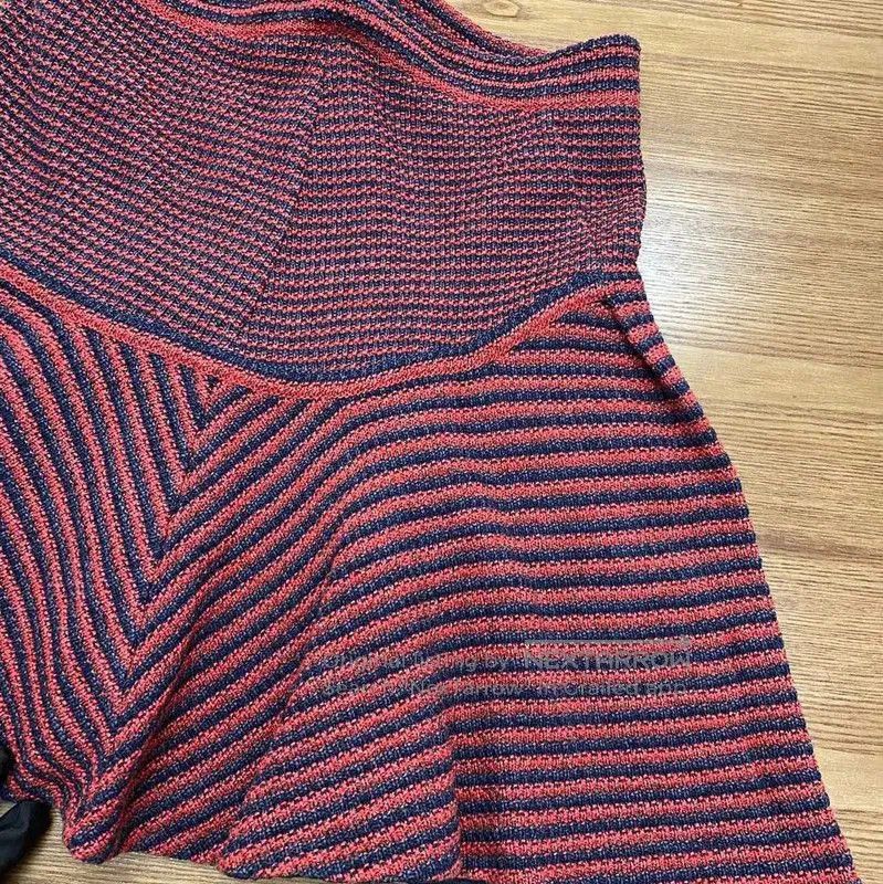 Chanel Chanel Red Striped Wool Mini Skirt . Size 24" / US 00 / IT 34 - 9 Thumbnail