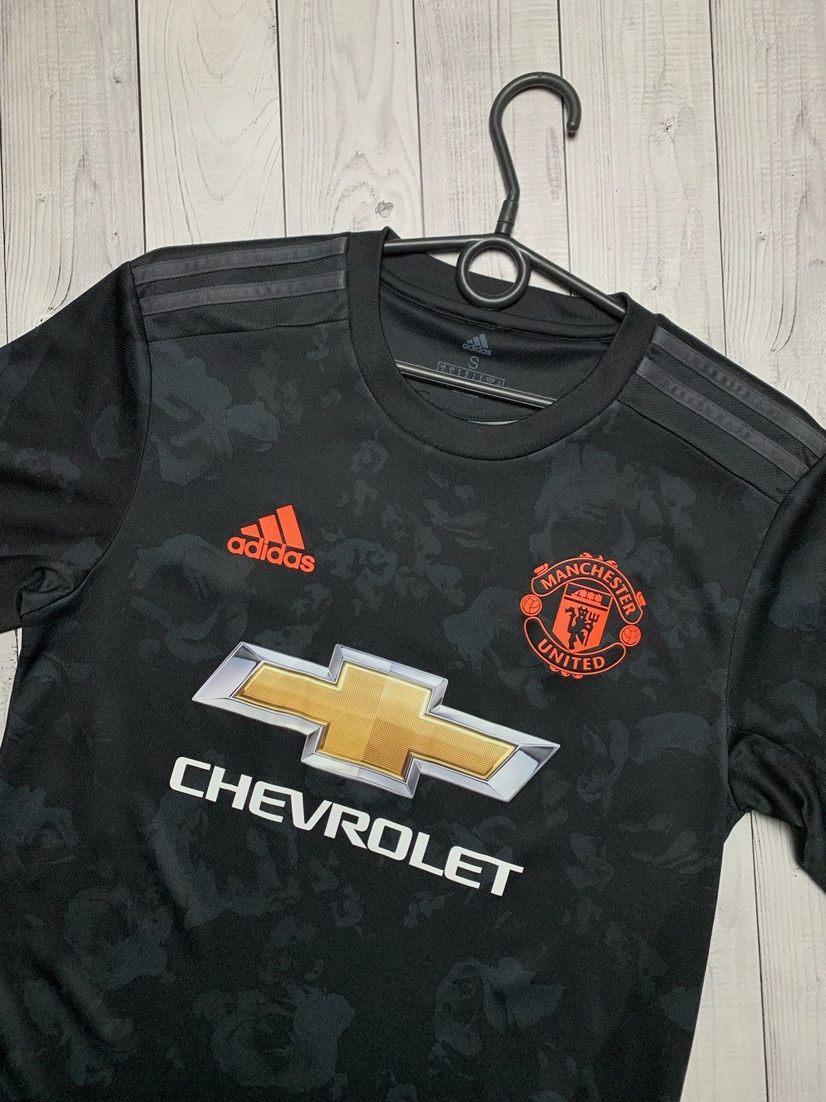 Adidas × Vintage Vintage adidas Manchester United black Soccer jersey S Size US S / EU 44-46 / 1 - 2 Thumbnail