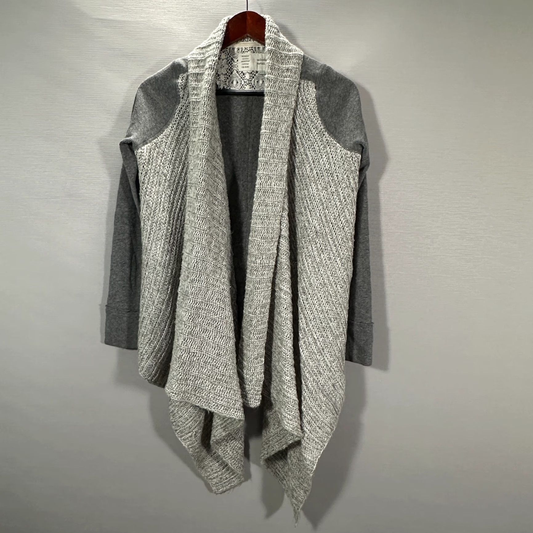 Anthropologie Anthropologie Cardigan Sweater Womens XS Gray Cascade Front Open V-Neck Knit Shirt Size XS / US 0-2 / IT 36-38 - 2 Thumbnail