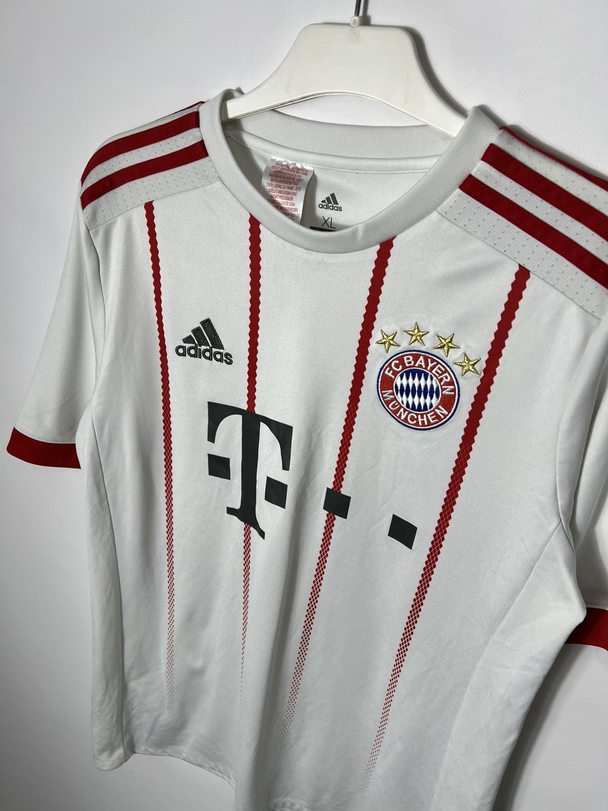 Adidas Adidas Bayern Munich soccer jersey 2017/2018 Size Boys XL Size US S / EU 44-46 / 1 - 2 Thumbnail