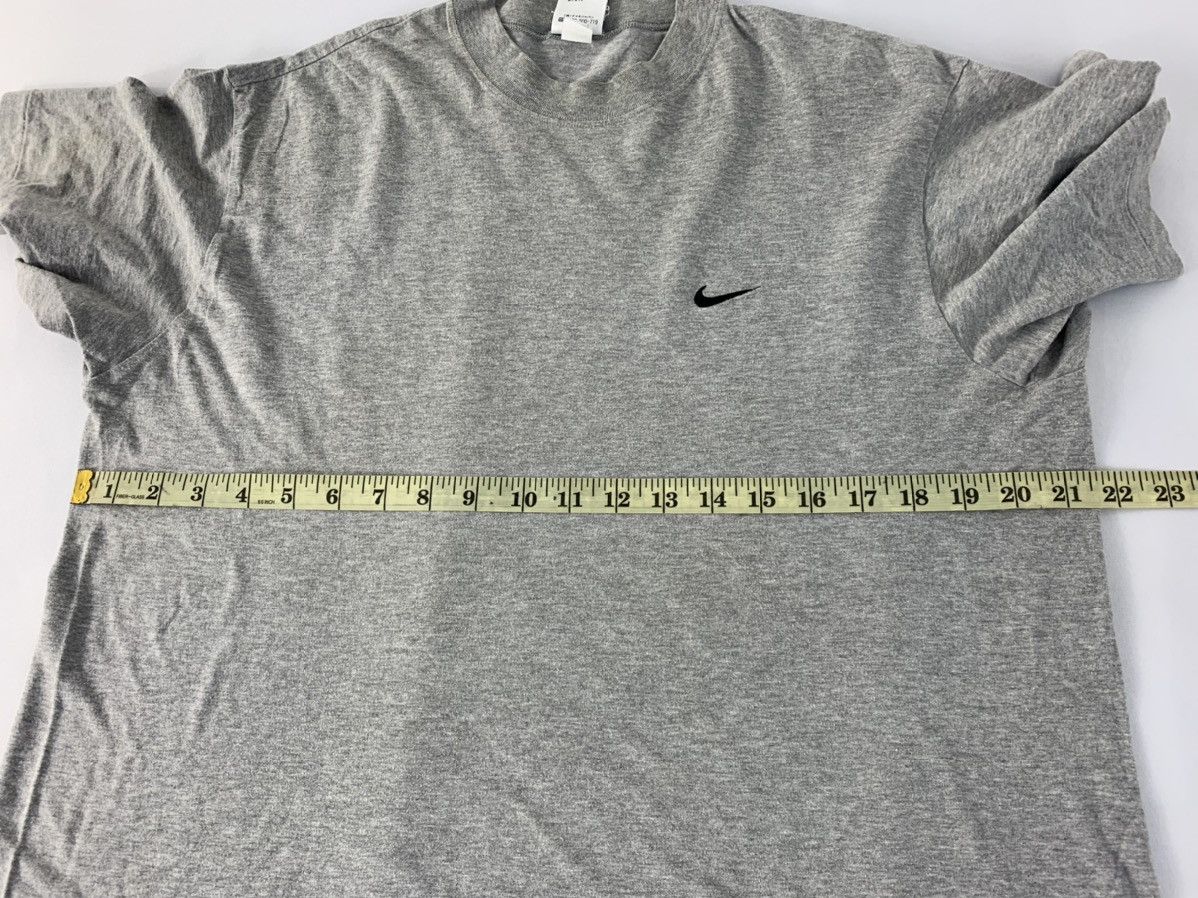 Nike 90s Nike Swoosh Minimalist Plain Design Printed Tee Size US L / EU 52-54 / 3 - 9 Thumbnail