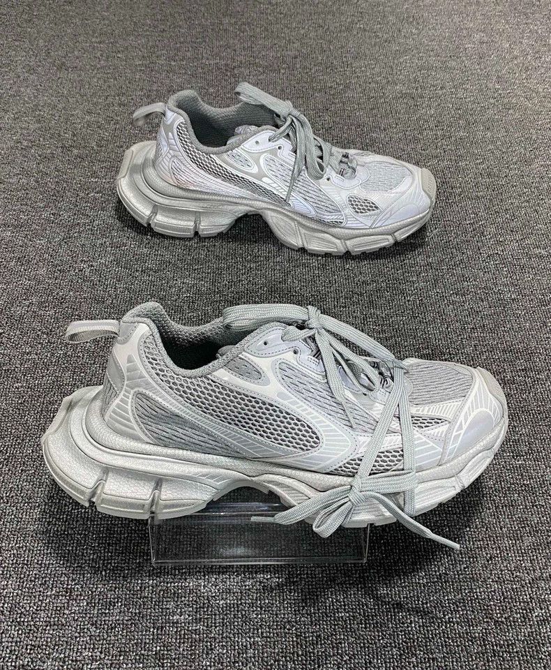 Balenciaga New Balenciaga Gray Sneakers Size 44-2505 Size US 10 / EU 43 - 3 Thumbnail