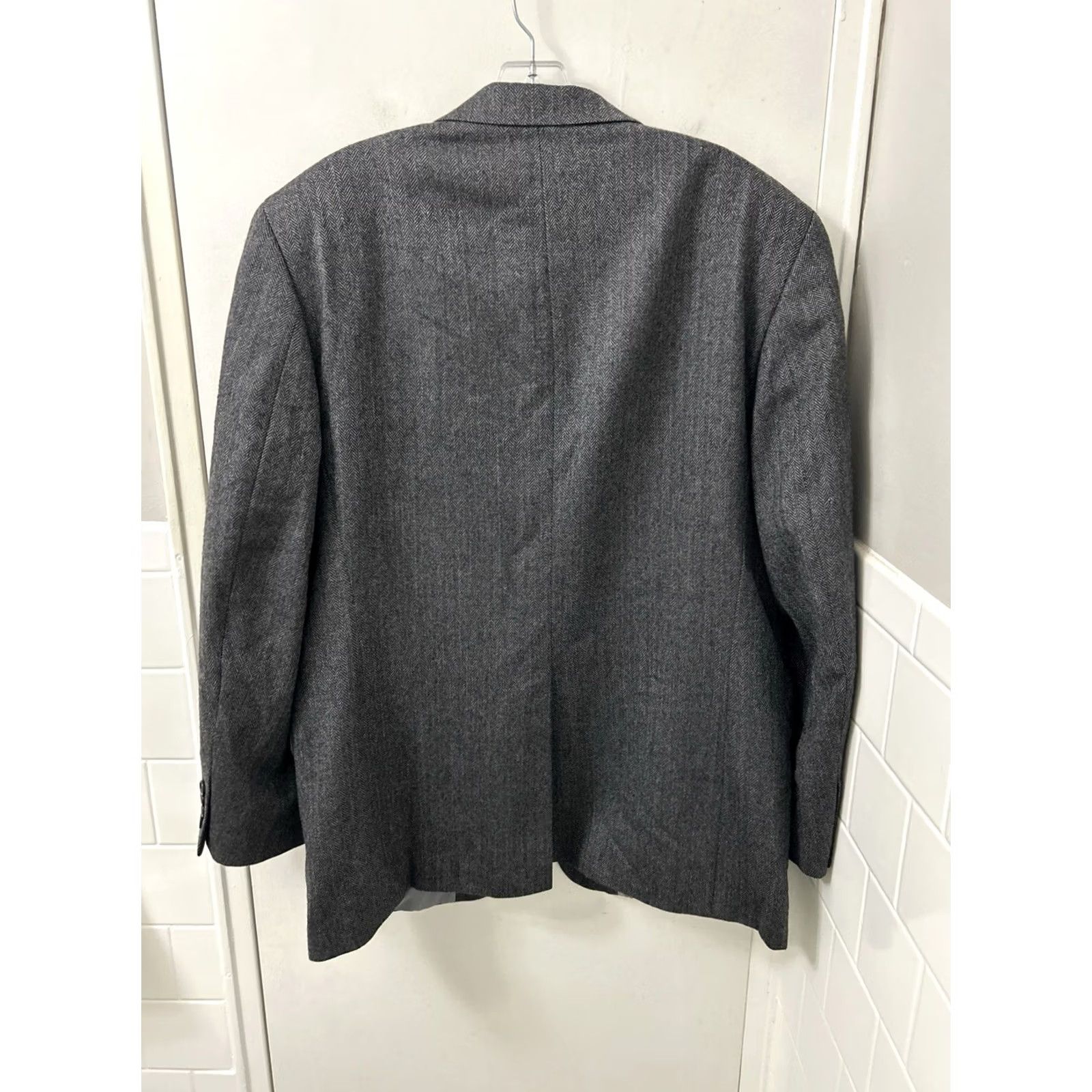 Vintage Savile Row Mens Blazer 44R Gray Herringbone 100% Lambswool Sport Coat Two-Button Chest Welt Pocket Notch Lapel Regular Fit Vintage: No Mens Size 44R - 6 Thumbnail