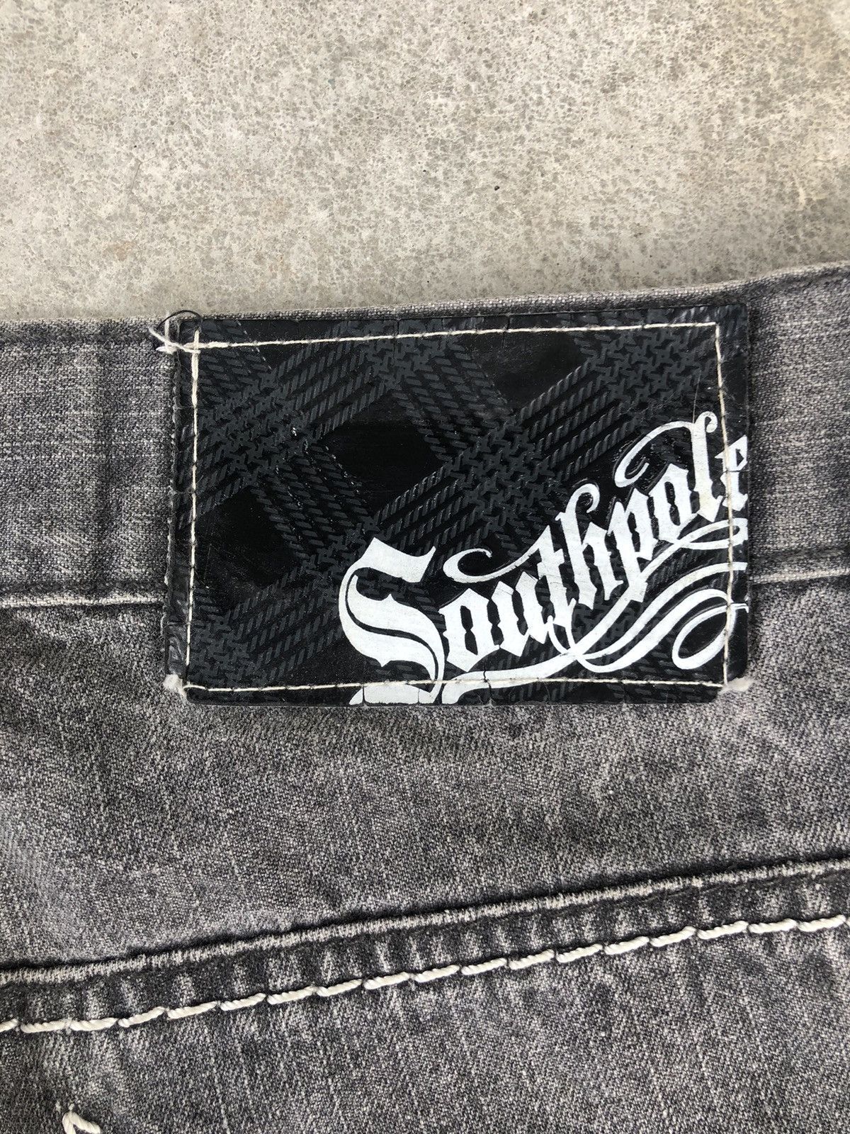 Southpole Vintage Southpole Baggy Jeans Embroidered Logo Distressed Size US 29 - 16 Thumbnail