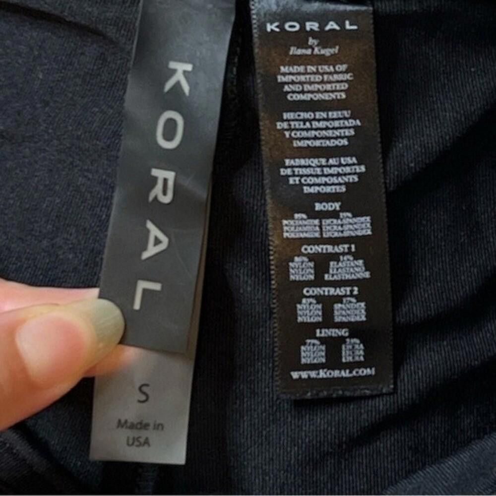 Designer Revolve Koral Magnify Legging in Bloom & Black S Size 28" / US 6 / IT 42 - 8 Thumbnail