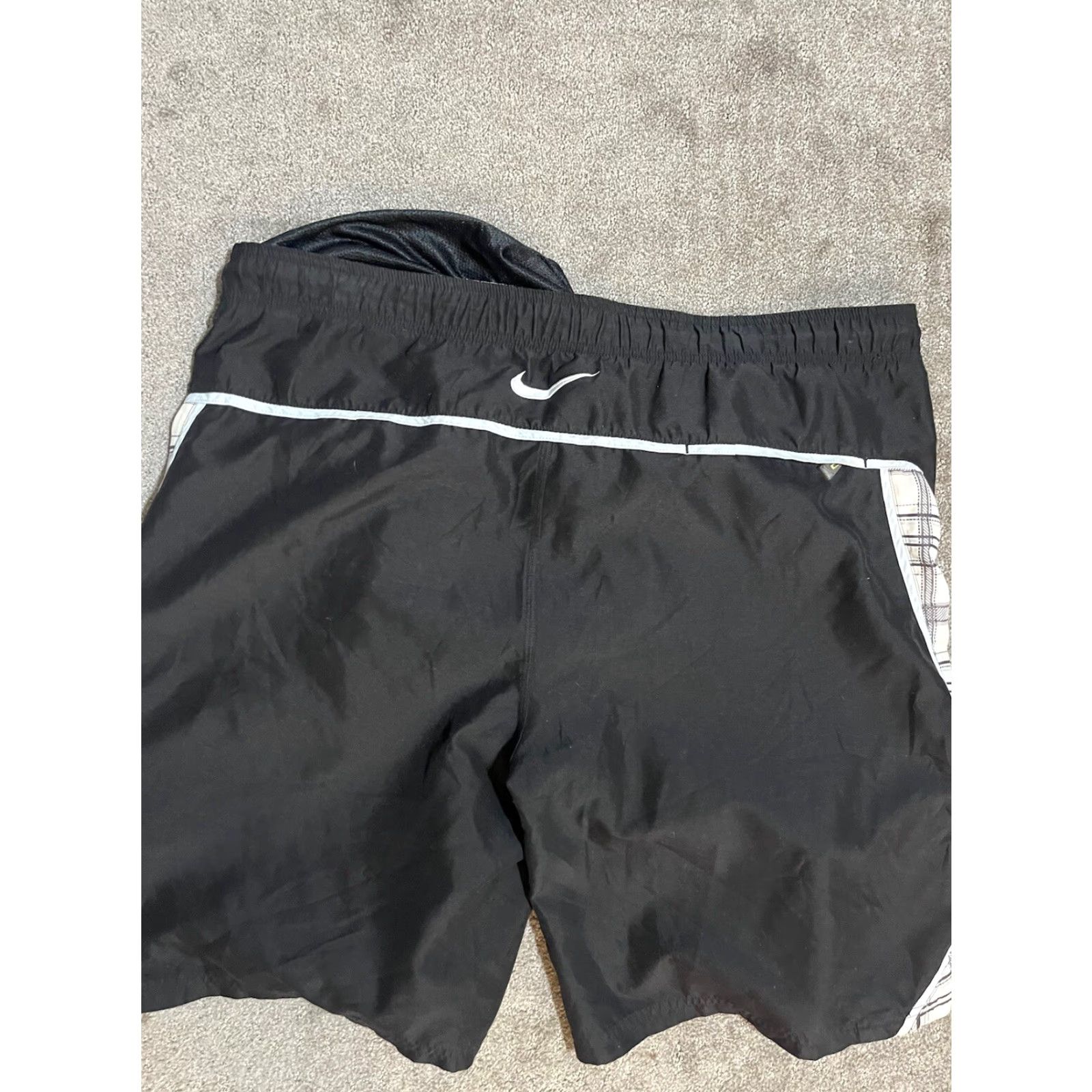 Nike Nike Black Swimming Trunks Shorts Mens XL Shorts Trunks Black Nike Swim Bottoms Adult XL Size US 36 / EU 52 - 2 Thumbnail