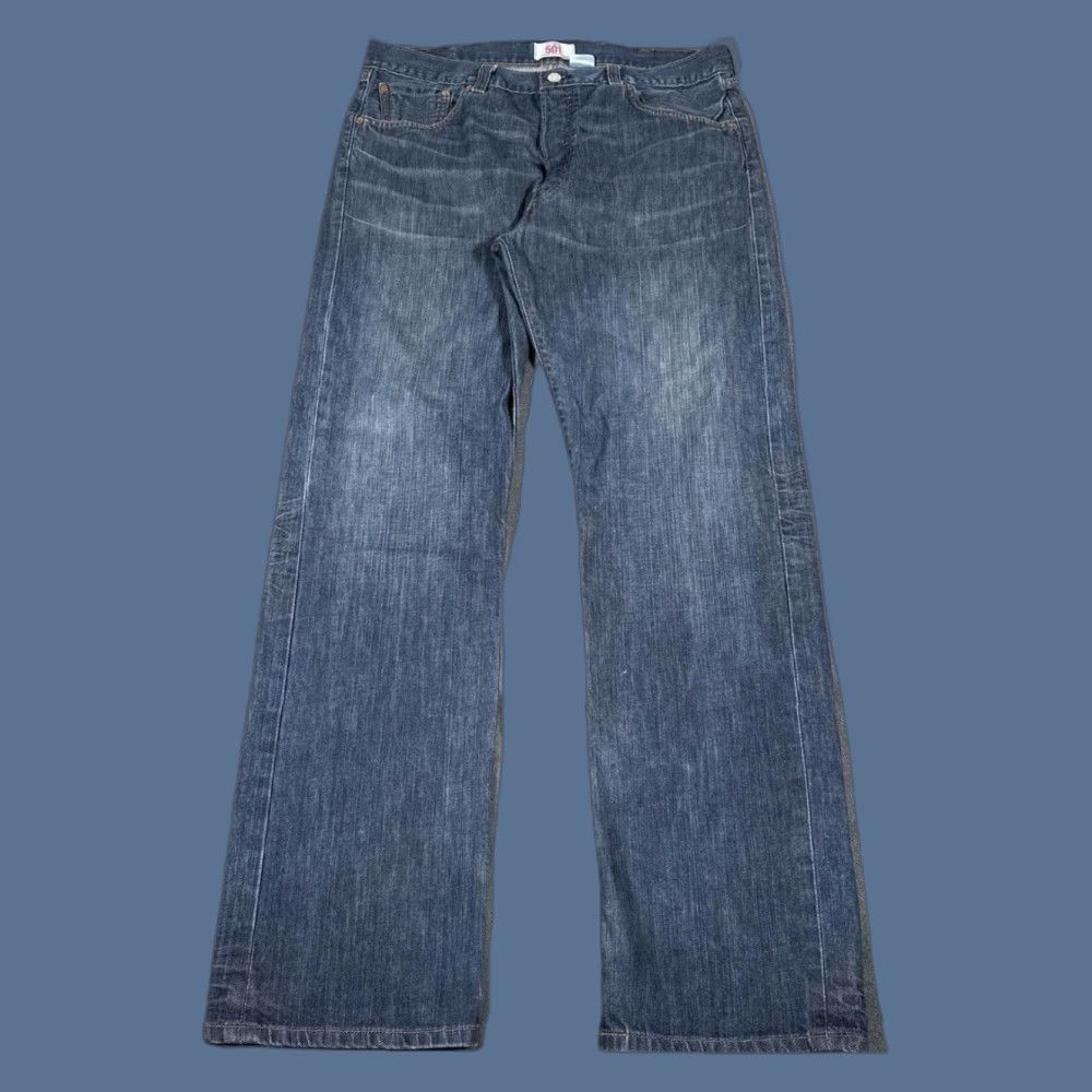 Levi's Levis 501 Jeans Mens 38x34 Blue Denim Straight Leg Button Fly Original Fit Size US 38 / EU 54 - 1 Thumbnail
