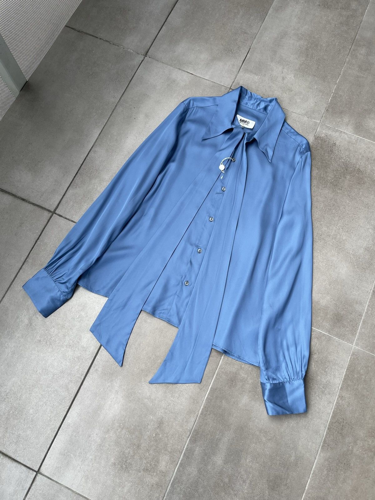 Maison Margiela !DS! SS22 Maison Margiela Bow Blue Viscose Shirt Size L / US 10 / IT 46 - 11 Thumbnail