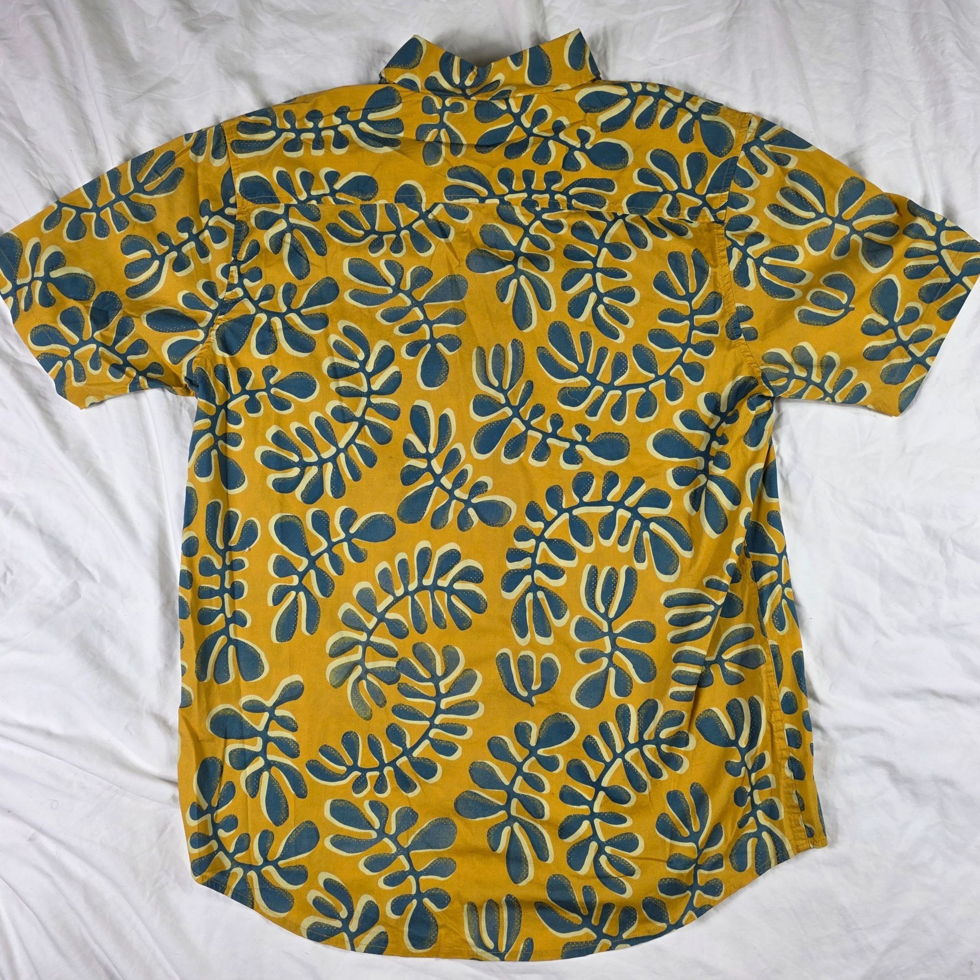 Other Salty Crew Mens XL Yellow Blue Short Sleeve Button Up Shirt Size US XL / EU 56 / 4 - 2 Thumbnail