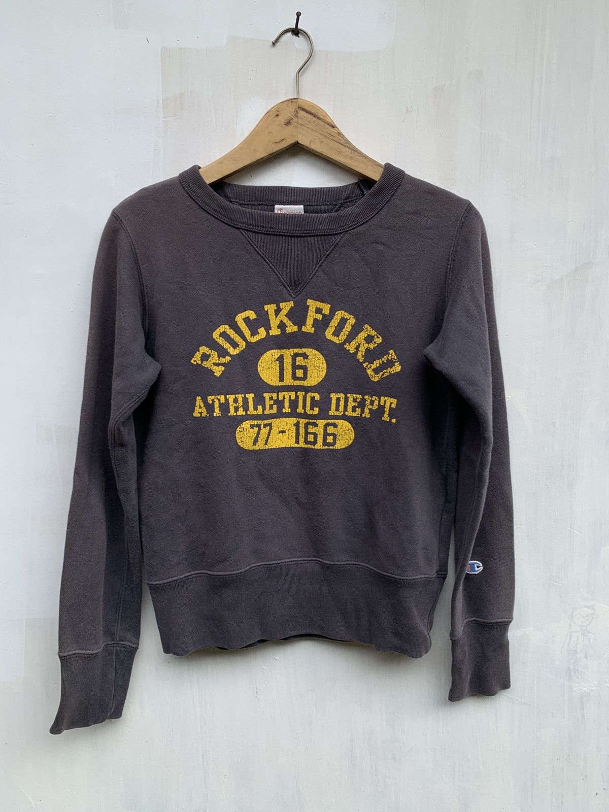 Champion Vintage champion runner rockford athletics dept Size M / US 6-8 / IT 42-44 - 1 Thumbnail