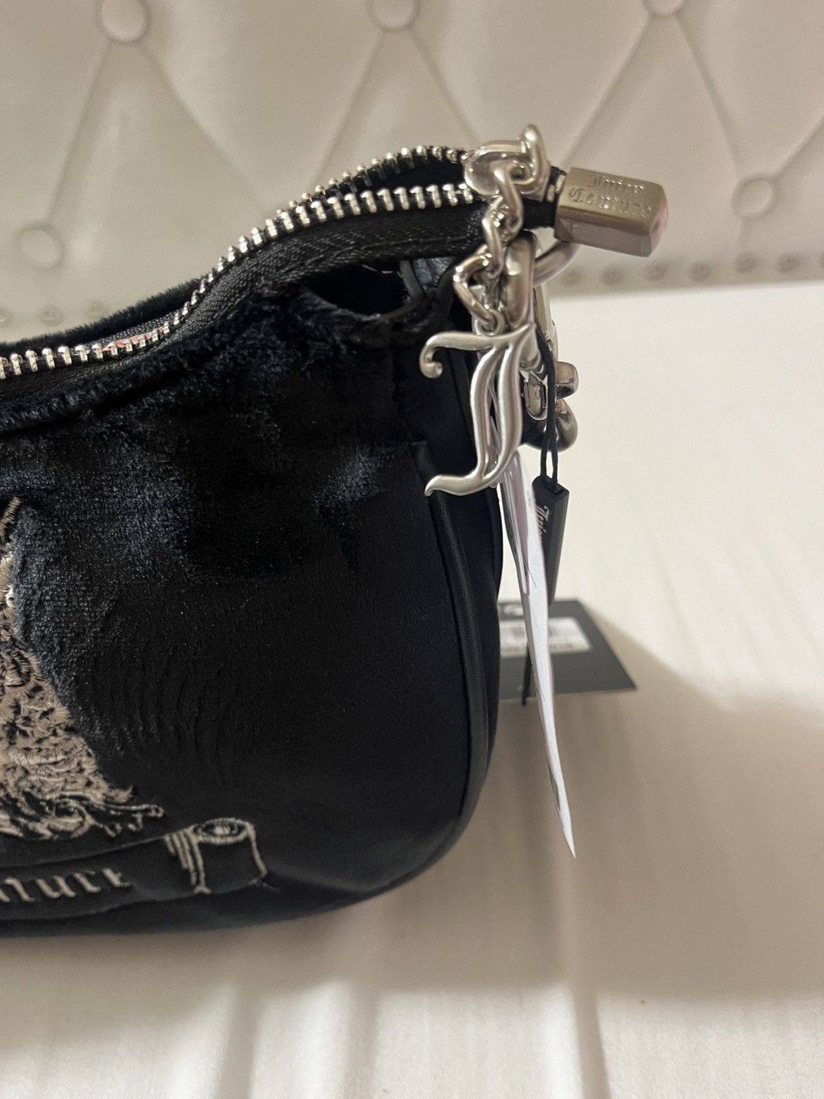 Juicy Couture × Vintage Juicy Couture Black Velour Mini Shoulder Bag Size ONE SIZE - 6 Thumbnail
