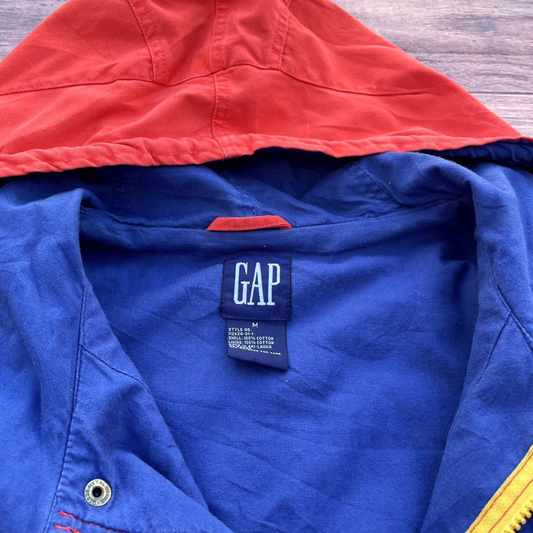 Gap VINTAGE Gap Mens Jacket Hooded 90s Y2K Red Full Zip Cotton Lined Full Zip Hooded M 56 29 in 25.5 in Size US M / EU 48-50 / 2 - 3 Thumbnail