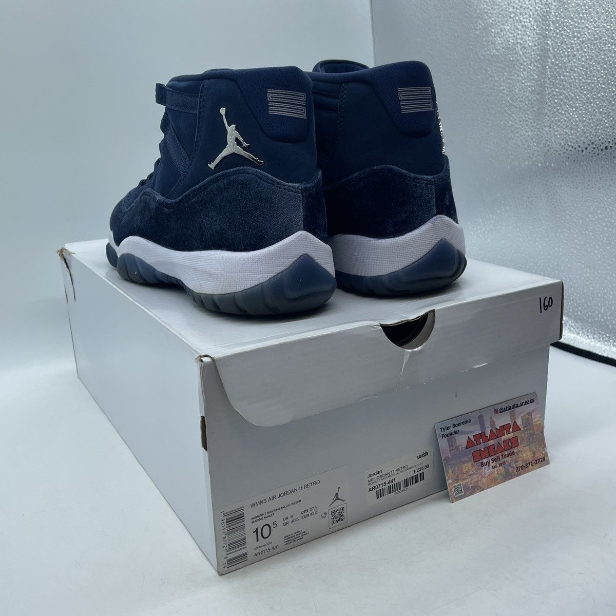 Jordan Brand Air Jordan 11 midnight navy velvet Size US 10.5 / IT 40.5 - 4 Thumbnail