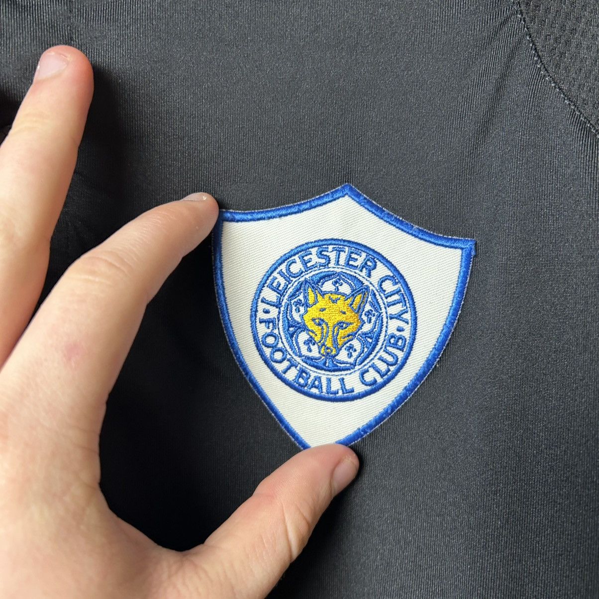 Vintage Vintage Jako Leicester City small logo home 2000’s soccer te Size US L / EU 52-54 / 3 - 3 Thumbnail