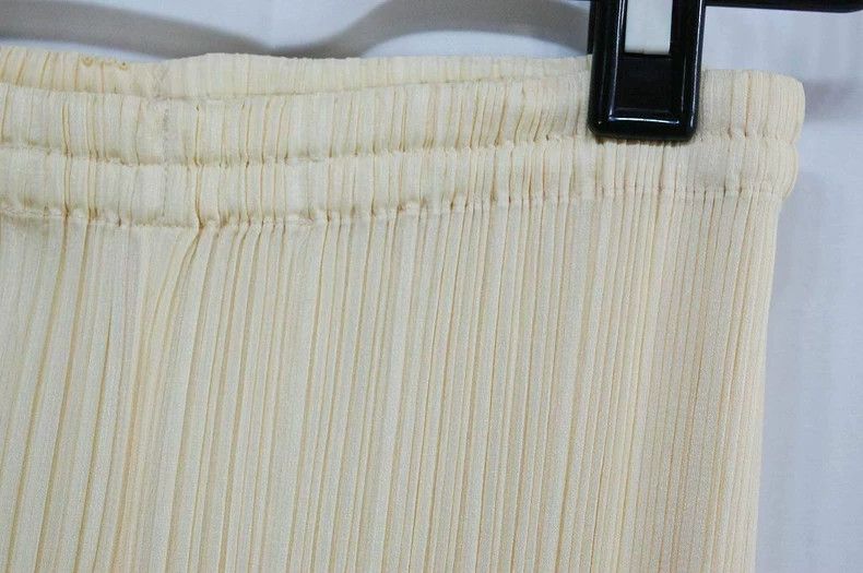 Issey Miyake issey miyake size:1 Cream straight-leg pants 2506-Nextarro Size 42" / US 20 - 3 Thumbnail