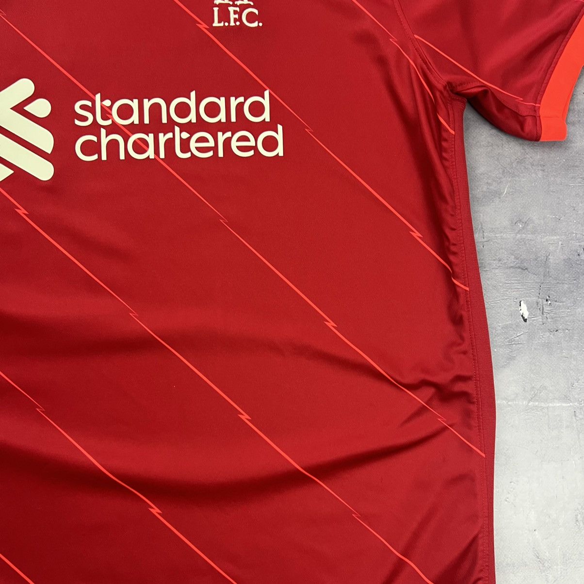 Nike Rare! Salah 11 Nike Liverpool Soccer Jersey Shirt Size US XL / EU 56 / 4 - 13 Thumbnail