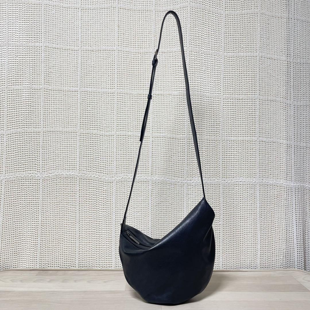 Yohji Yamamoto Discord Yohji Yamamoto Round Small Shoulder Bag Size ONE SIZE - 2 Thumbnail