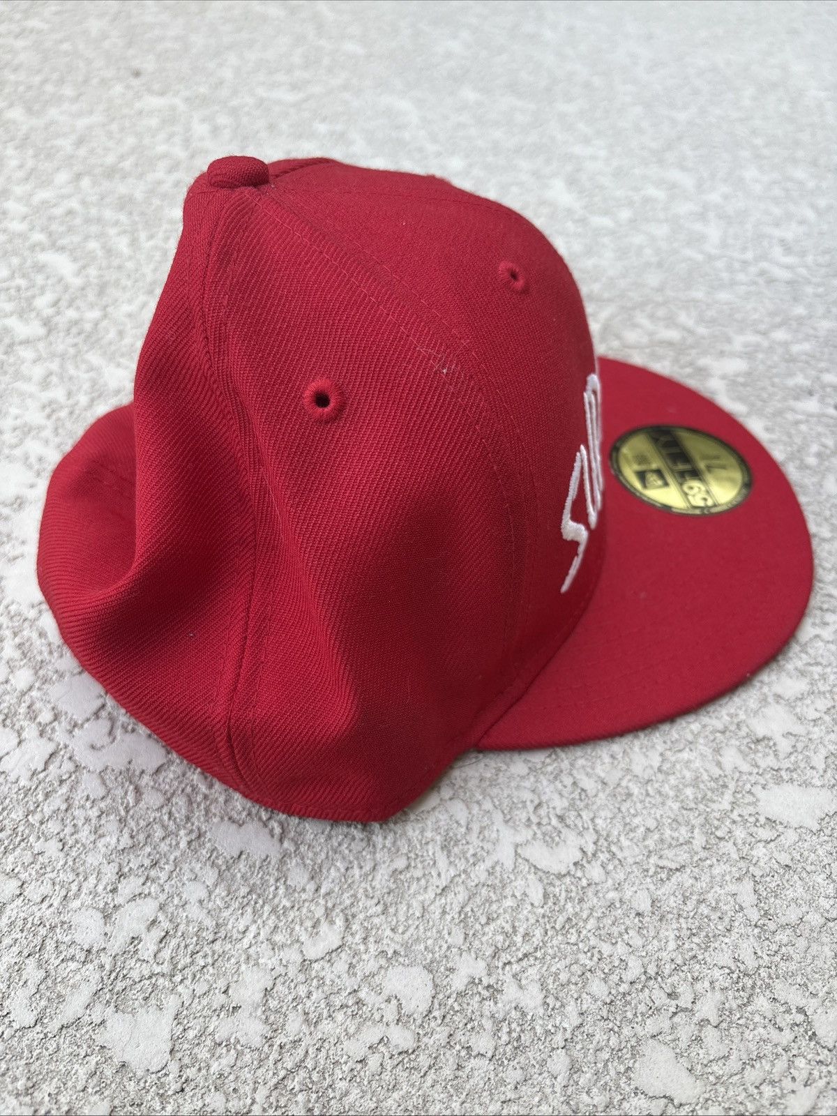 Supreme Supreme New Era Red Hat White Sz 7 3/8Embroidered Never Worn Size ONE SIZE - 6 Thumbnail