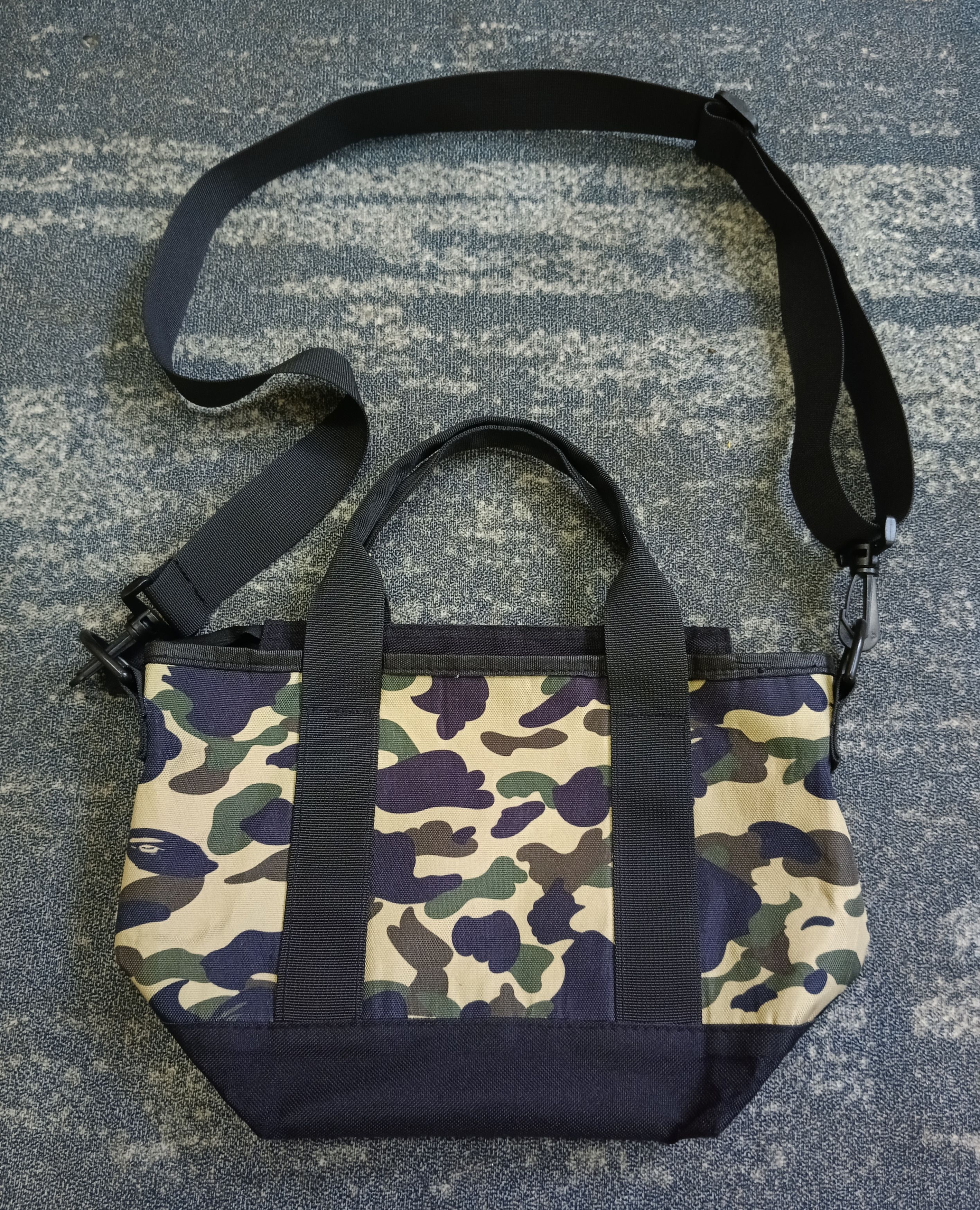 Bape SICK🔥BAPE CAMOUFLAGE 2WAYS Size ONE SIZE - 3 Thumbnail