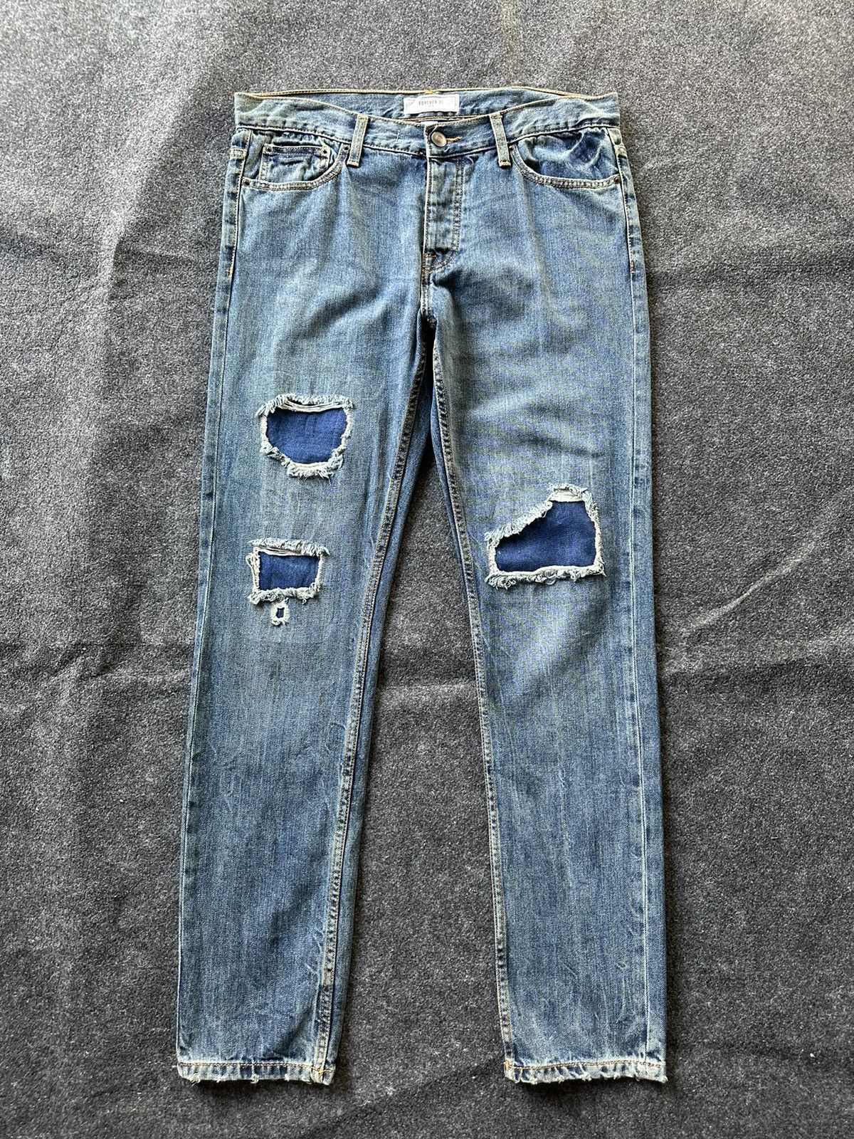 Forever 21 Forever 21 Patchwork Slim Distressed Denim D115 Size US 33 - 1 Thumbnail
