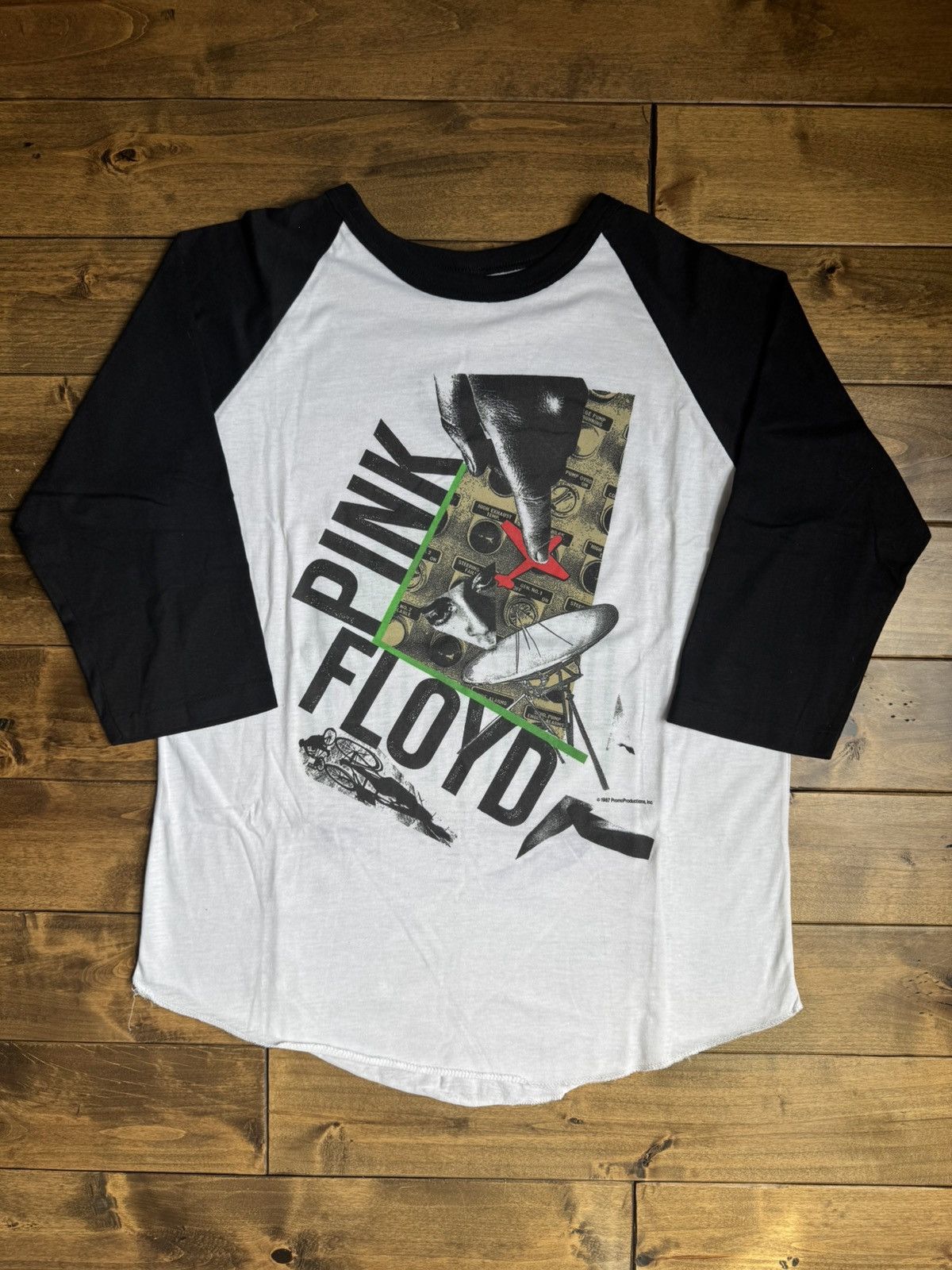 Vintage Vintage Pink Floyd 80s Baseball Raglan Tee Single Stitch Size US L / EU 52-54 / 3 - 1 Thumbnail