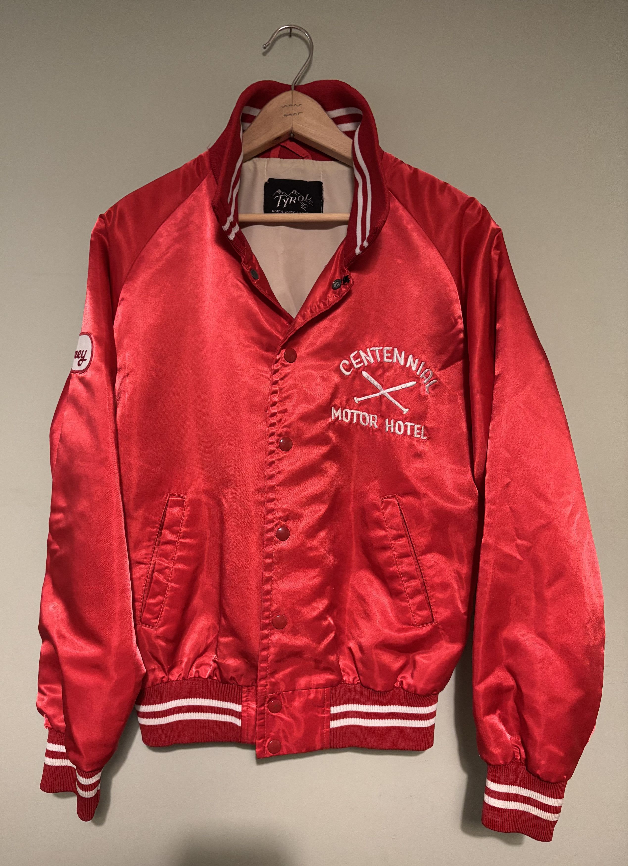 Vintage Vintage Centennial Motor Hotel Satin Jacket Size US M / EU 48-50 / 2 - 1 Thumbnail