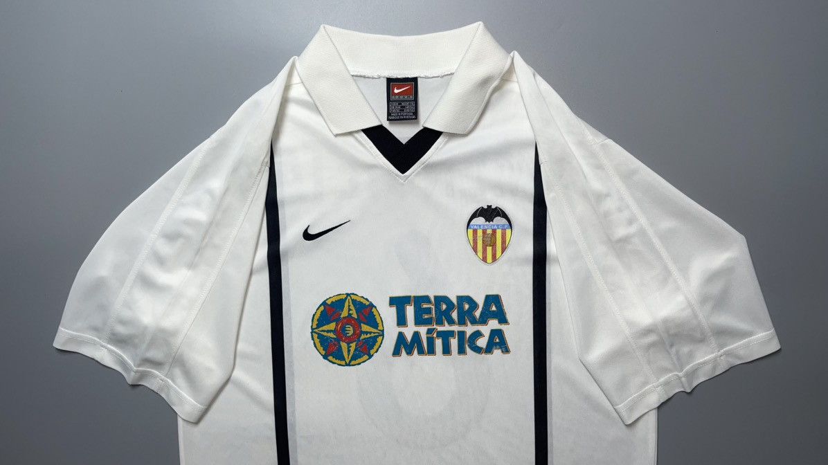 Nike VALENCIA NIKE 2000/2001 FOOTBALL HOME JERSEY #6 MENDIETA Size US M / EU 48-50 / 2 - 3 Thumbnail