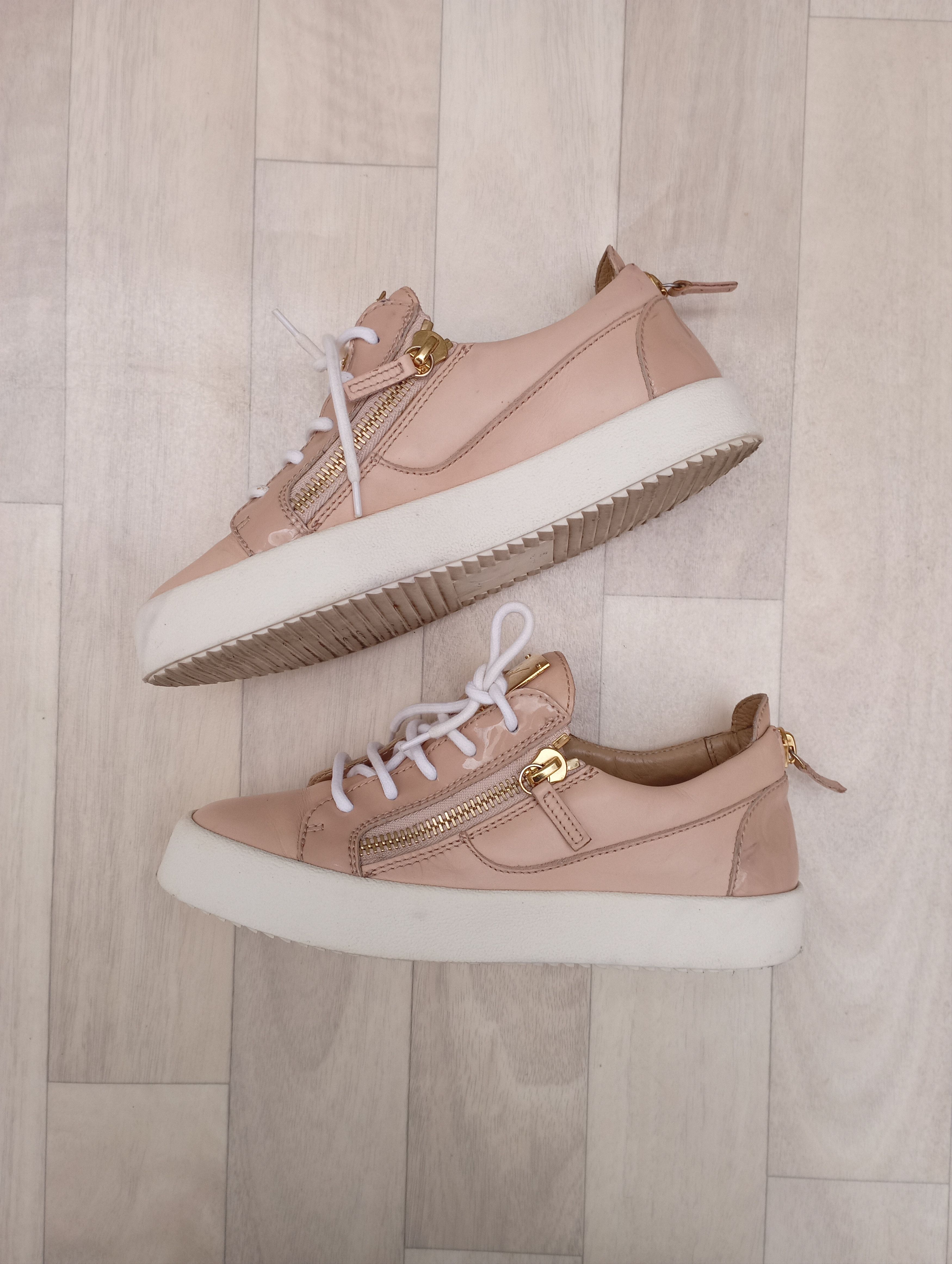 image of Giuseppe Zanotti Nicki Metallic Signature Logo Size 39 Shoes in Beige, Women's