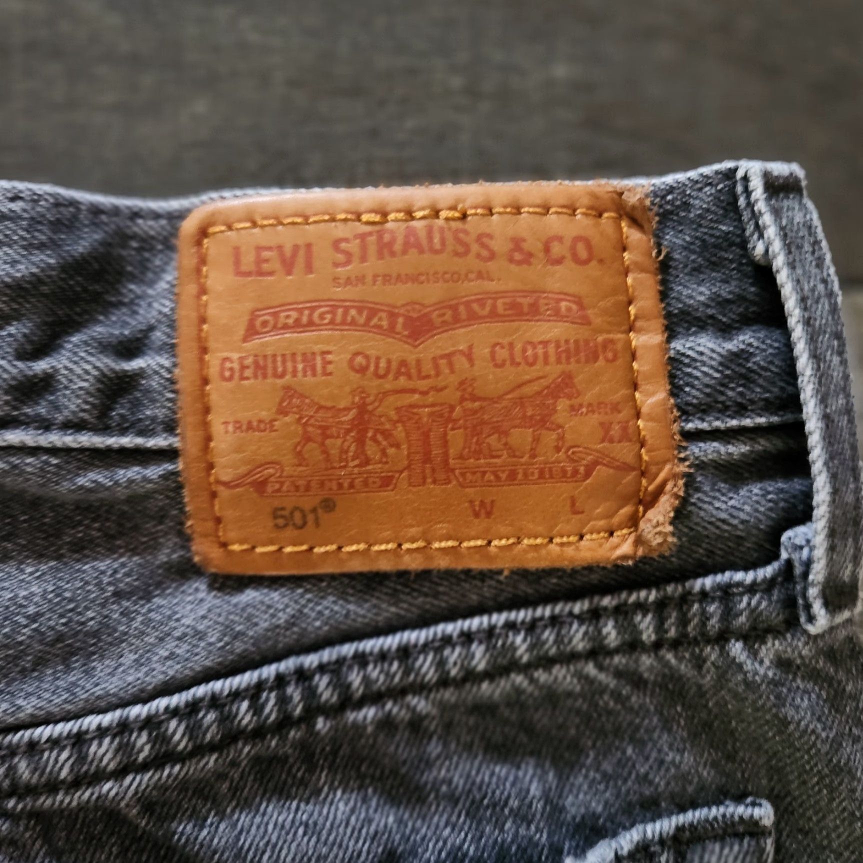 Levi's Levi's 501 High Cut-Off Denim Short Women Size 27 Button Fly Regular Fit Black White Pattern Logo 5-Pocket Vintage No Mens Womens Size 27" / US 4 / IT 40 - 3 Thumbnail