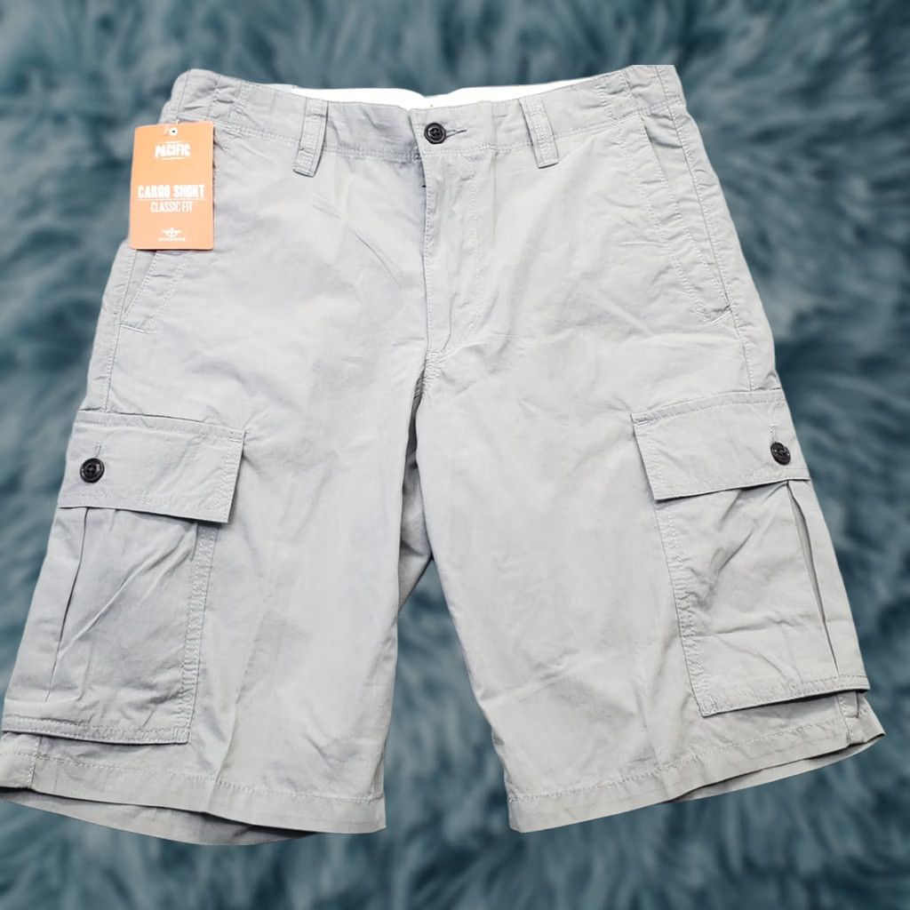 Dockers DOCKERS Mens Size 30 Gray Classic Fit Flat Front Lightweight Cargo Pocket Shorts Mens Size US 30 / EU 46 - 1 Thumbnail