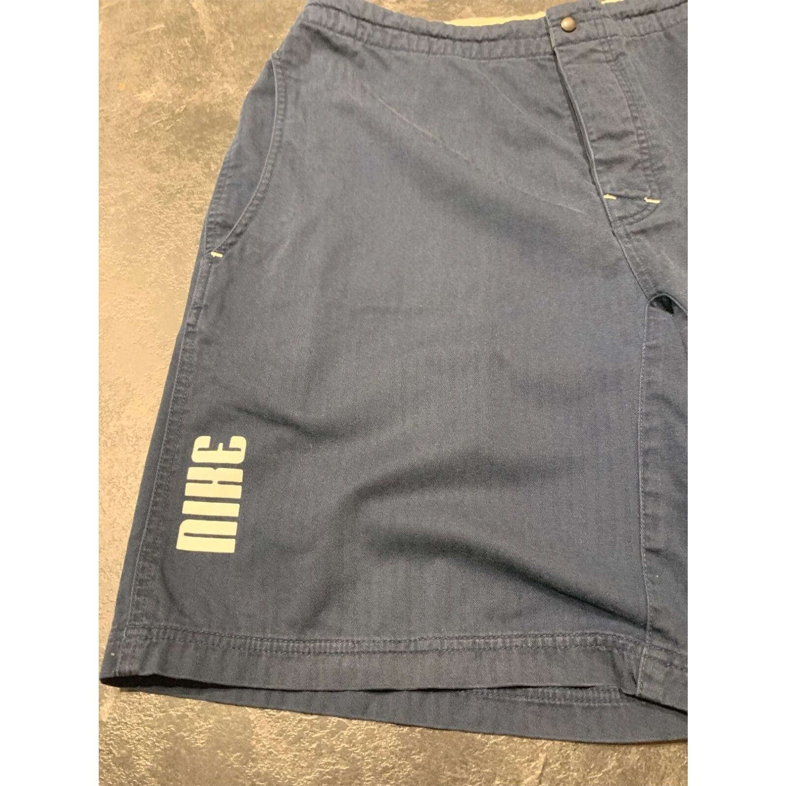 Nike VINTAGE Nike Athletic Shorts Adult Large Blue Mens Size US 33 - 2 Thumbnail