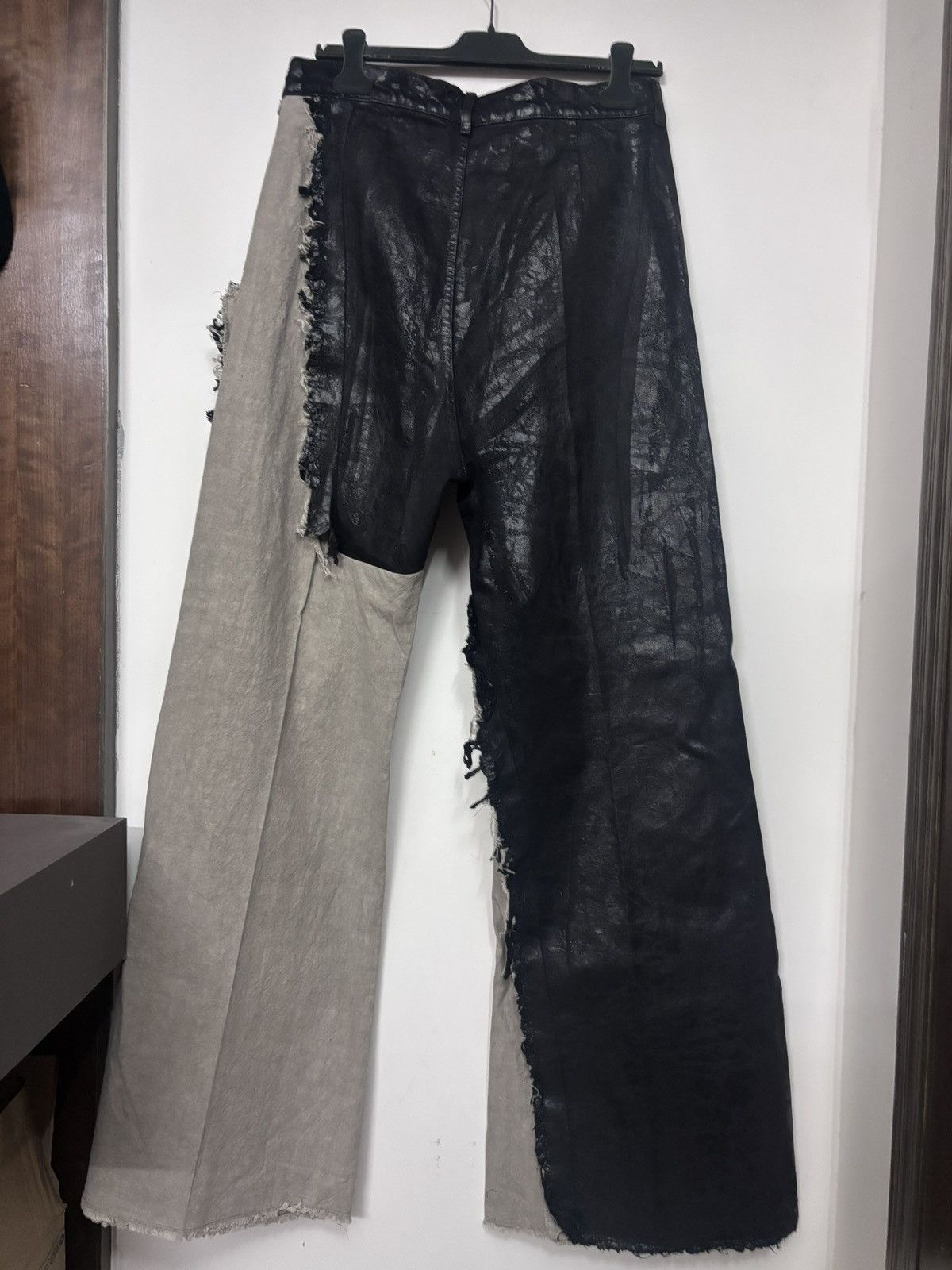 Rick Owens RICK OWENS FW25 CONCORDIANS RUNWAY JORIS TROUSERS Size US 30 / EU 46 - 2 Thumbnail