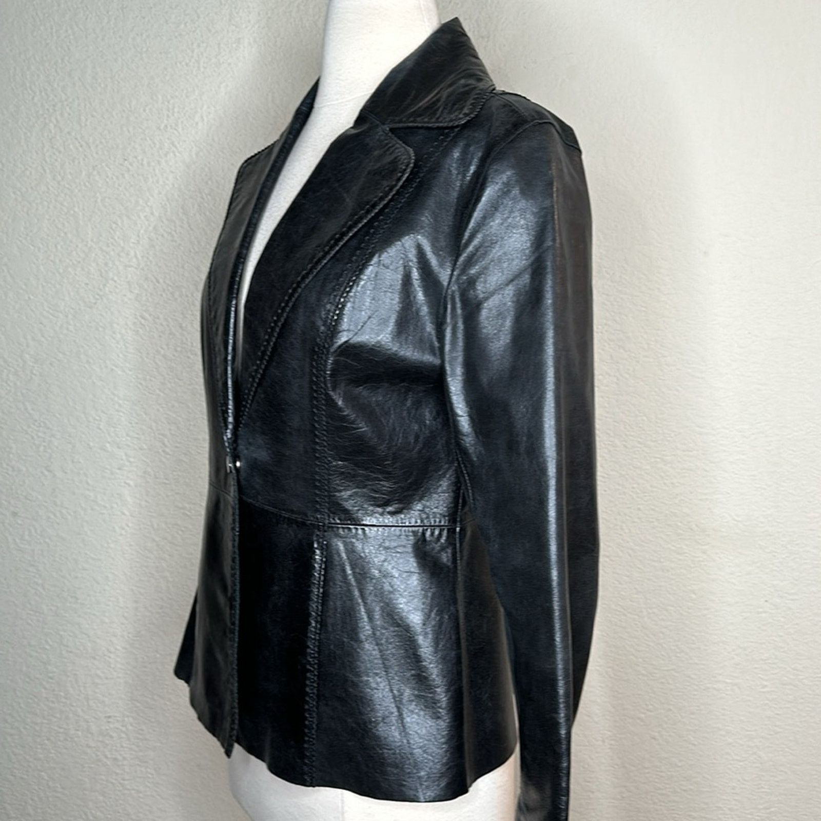 Guess × Leather × Vintage VTG Y2K Guess Leather Blazer Jacker Black MED Scalloped Seam Size M / US 6-8 / IT 42-44 - 5 Thumbnail