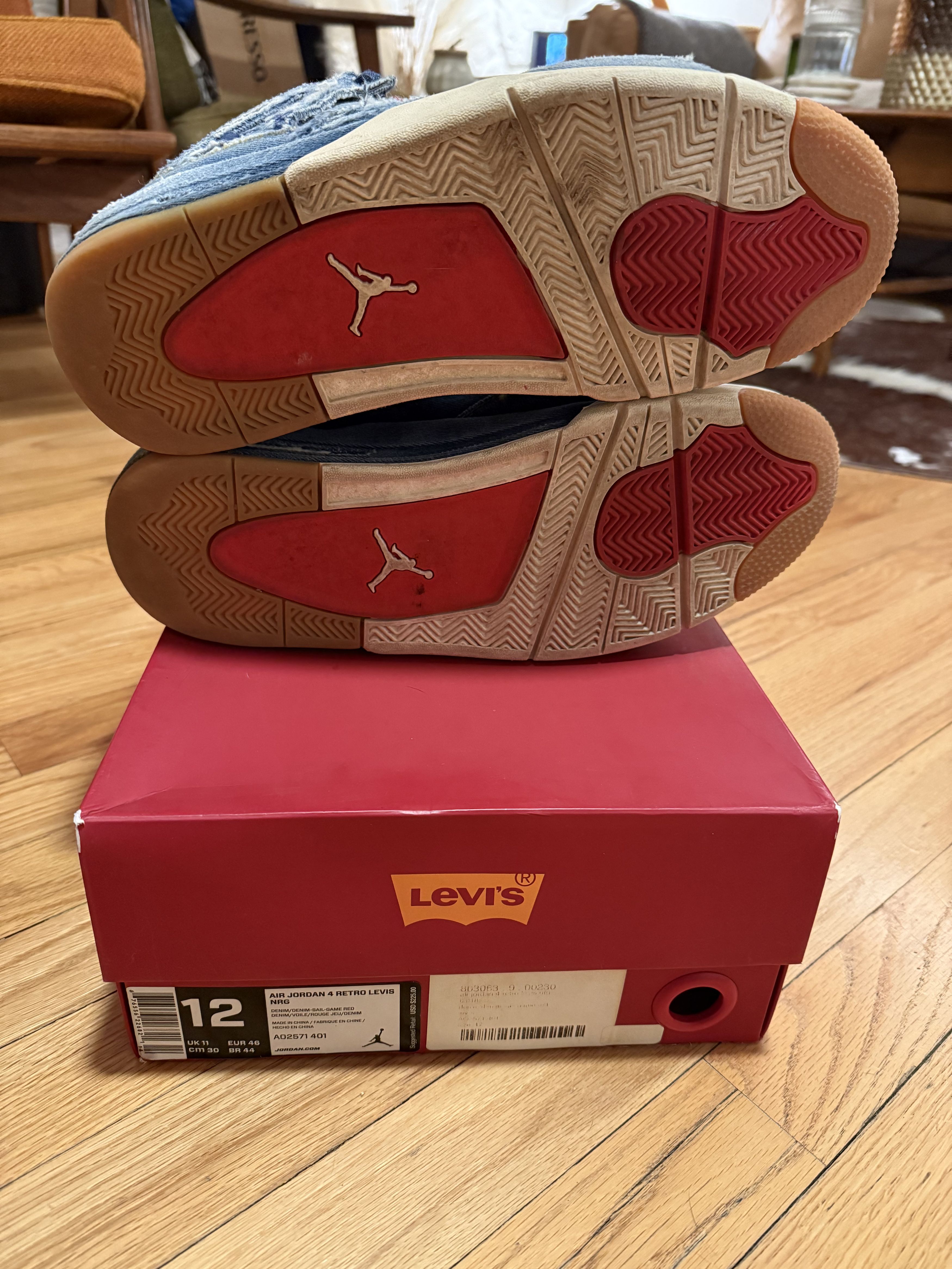 Jordan Brand × Levi's Distressed Custom Air Jordan 4 Retro Levi’s Denim Size 12 Size US 12 / EU 45 - 12 Thumbnail