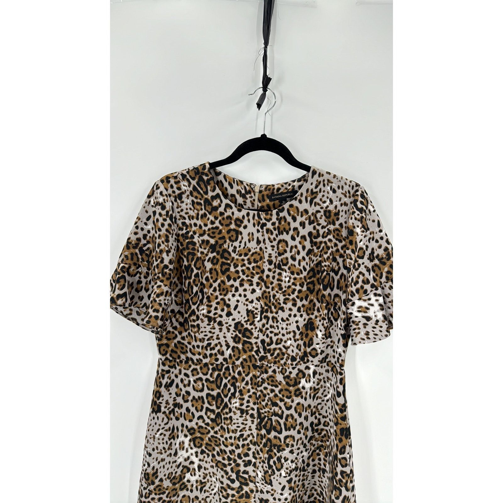 Banana Republic Banana Republic Dress Leopard Print Flutter Sleeve sz 10 Size L / US 10 / IT 46 - 4 Thumbnail