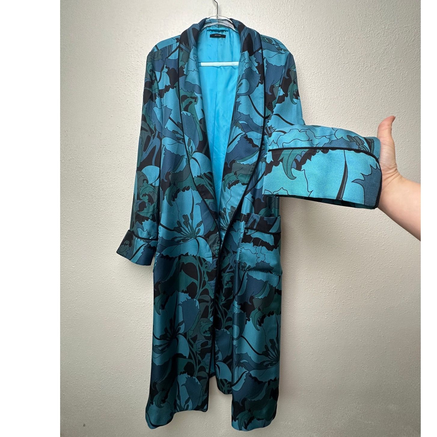 Tom Ford Tom Ford Floral Silk Twill Robe Blue/Teal Men M Tassel Belt Size US M / EU 48-50 / 2 - 1 Thumbnail