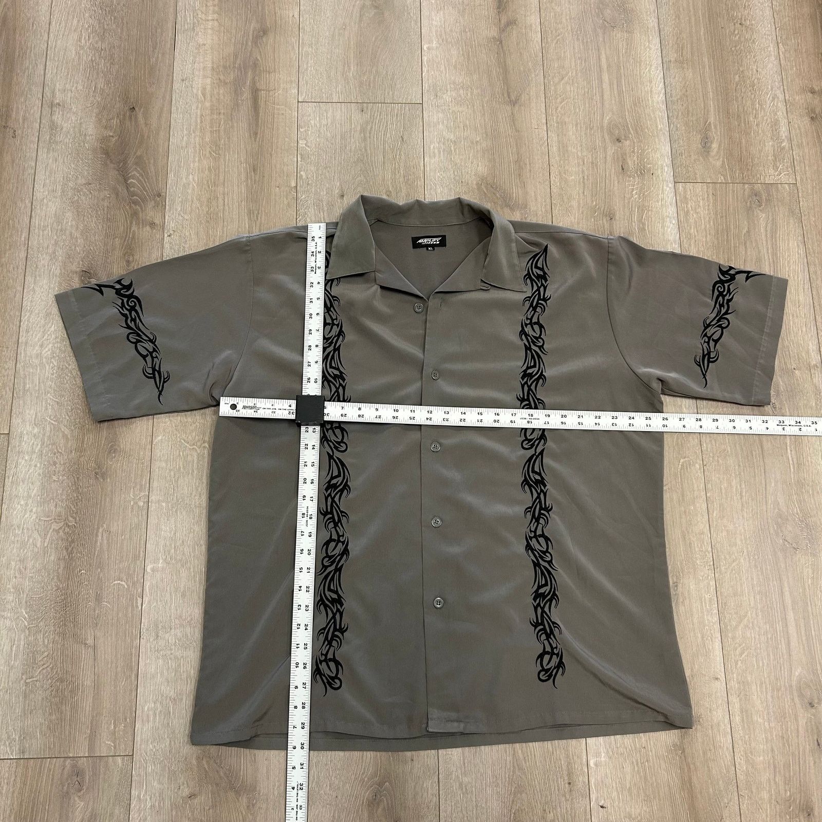 Vintage Vintage Y2K Vine Tattoo Art Button Up Shirt Gray Black XL Size US XL / EU 56 / 4 - 2 Thumbnail